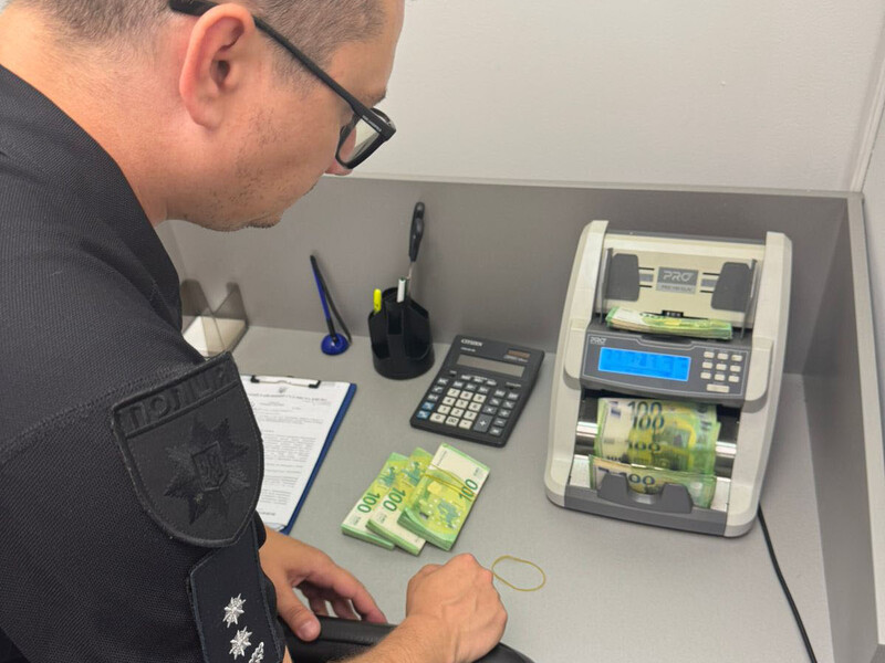 Один из самых богатых украинцев подозревается в производстве и продаже лекарств в РФ. СМИ назвали фамилию