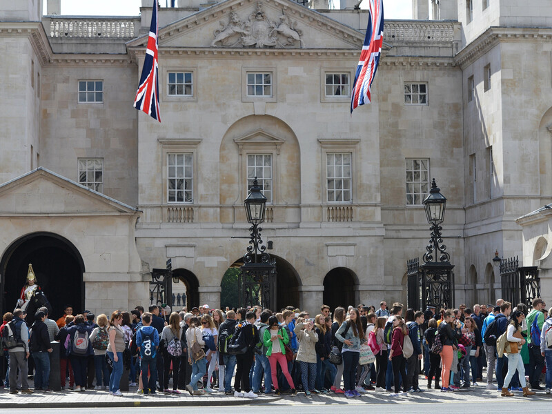 Британские подростки получат право голоса на выборах. В правительстве рассказали, с какого возраста