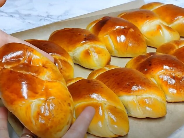 Добавьте это к муке – и булочки получатся очень пышные и нежные. Рецепт теста