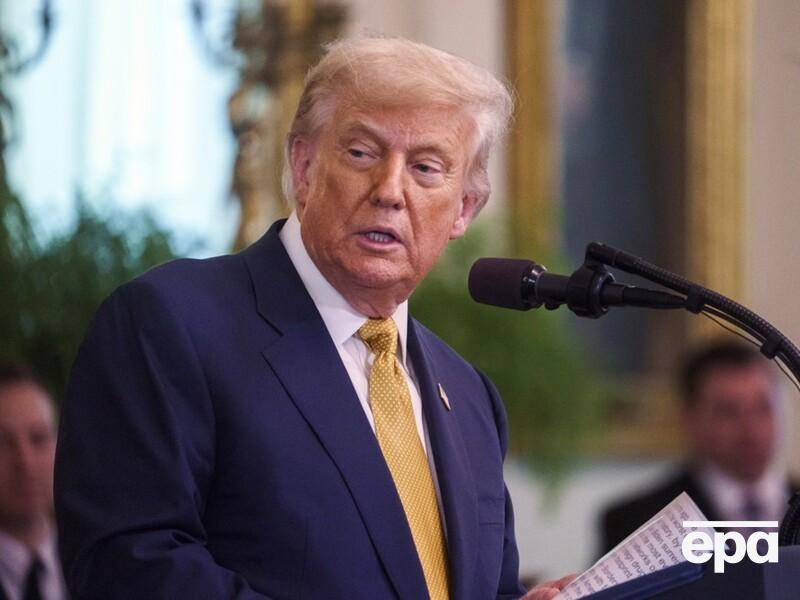 Трамп подав позов проти WSJ за статтю про нього і засудженого за педофілію Епштейна