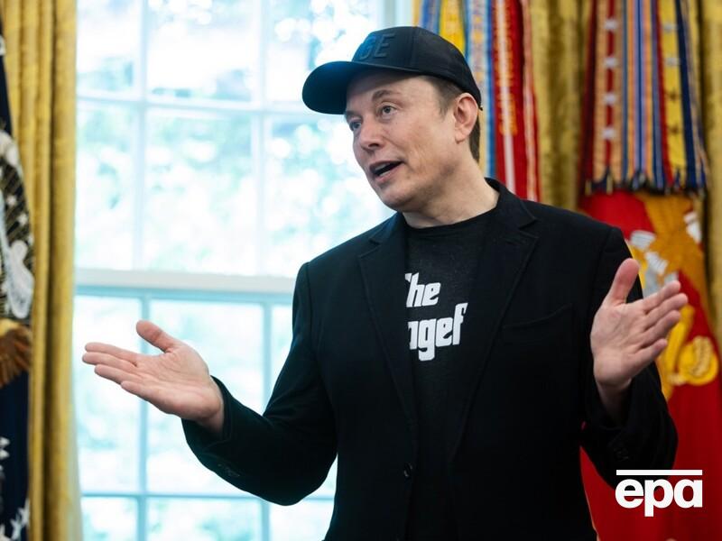 Маск заявил, что создаст ИИ-чатбот для детей. Что ему ответили в сети