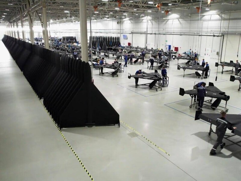 Використовують підлітків. Пропагандисти РФ показали масштаб виробництва Shahed. Фото, відео