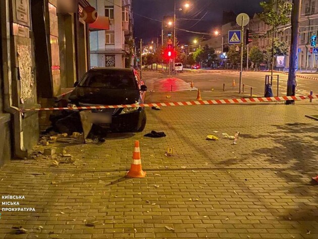 Померла жінка, яку в Києві збив працівник прокуратури. Генпрокурор повідомив, наскільки той був п'яний