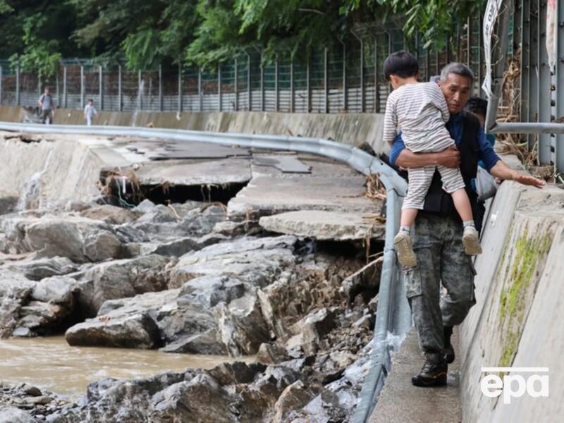 У Південній Кореї через сильні зливи і зсуви загинуло 17 людей, ще понад 10 вважають зниклими безвісти