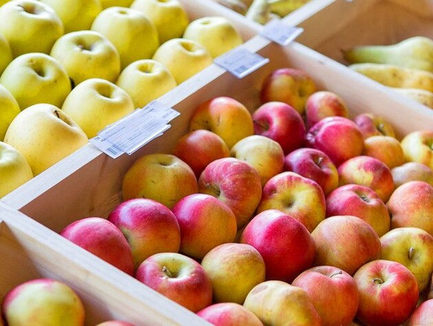 В Україні яблука дорожчі за апельсини. Експерт пояснив, до чого тут Бразилія