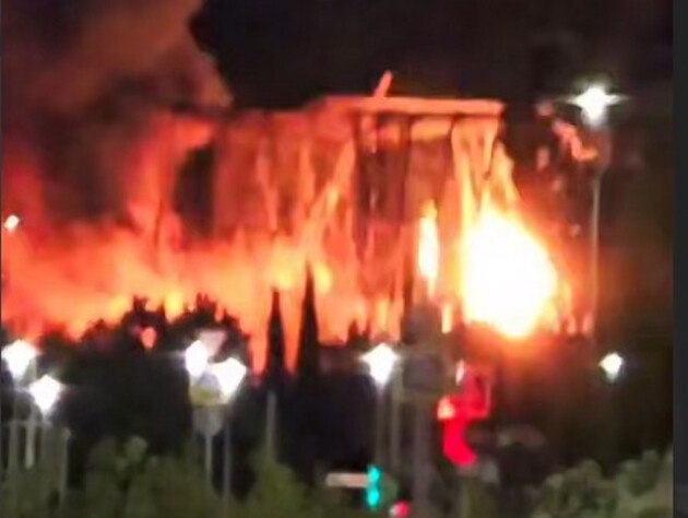 Ночью дроны атаковали нефтебазу возле Сочи. Произошел пожар