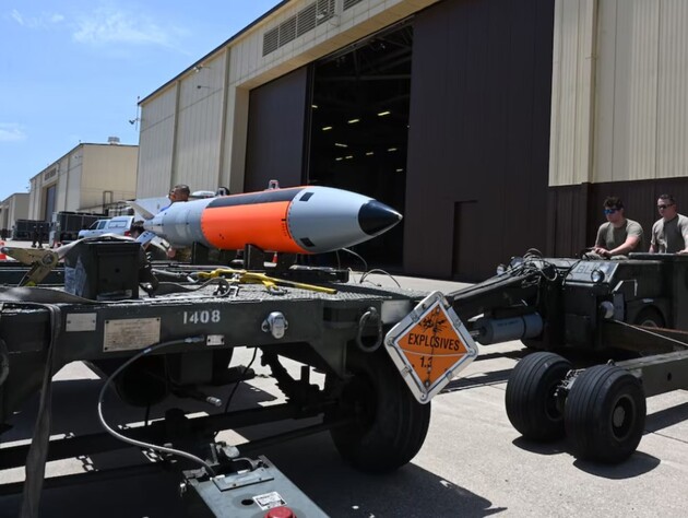 Впервые за 16 лет на британскую авиабазу вернули американское ядерное оружие – СМИ