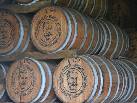 У Франції пляшку рому продали за €100 тисяч