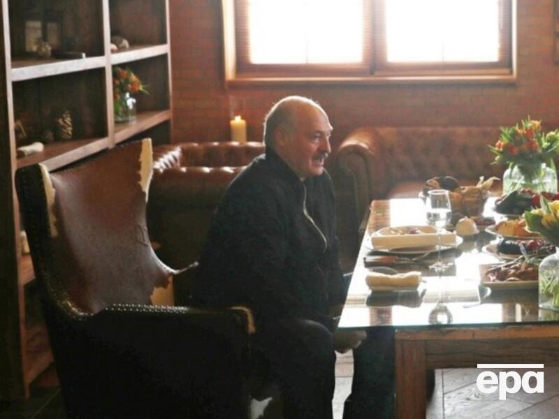 "Не знудило, але третього пити не став". Юрист Трампа розповів, як пив горілку з Лукашенком