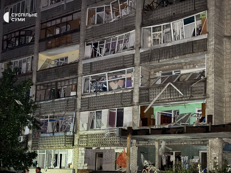 Россияне атаковали Сумы. В результате обстрела области по меньшей мере 14 пострадавших, среди них – дети