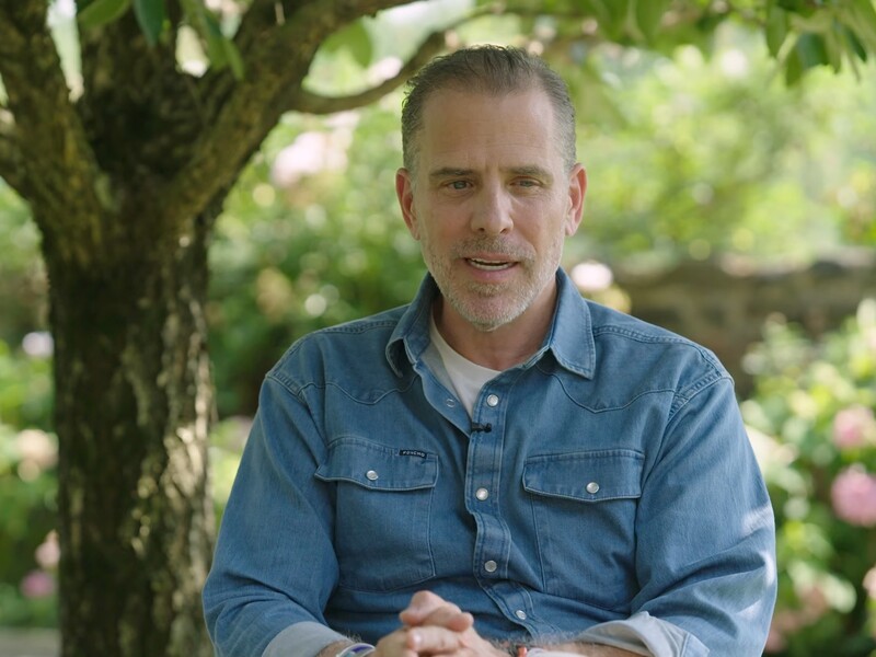 Хантер Байден объяснил, почему его отец был "как олень в свете фар" на дебатах с Трампом