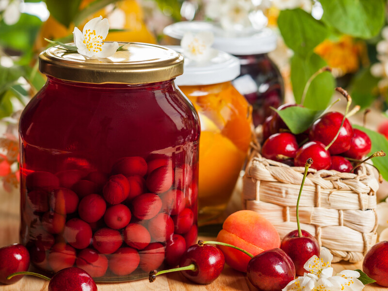 Очень вкусный компот из вишен порадует зимой. Рецепт консервации