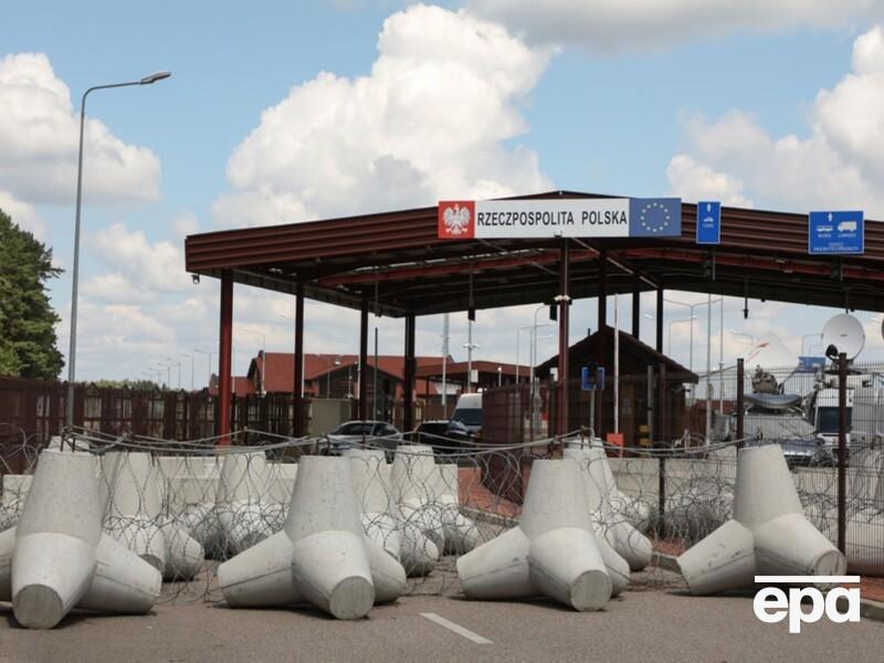 Польща добудувала електронний бар'єр уздовж кордону з Білоруссю. Фото