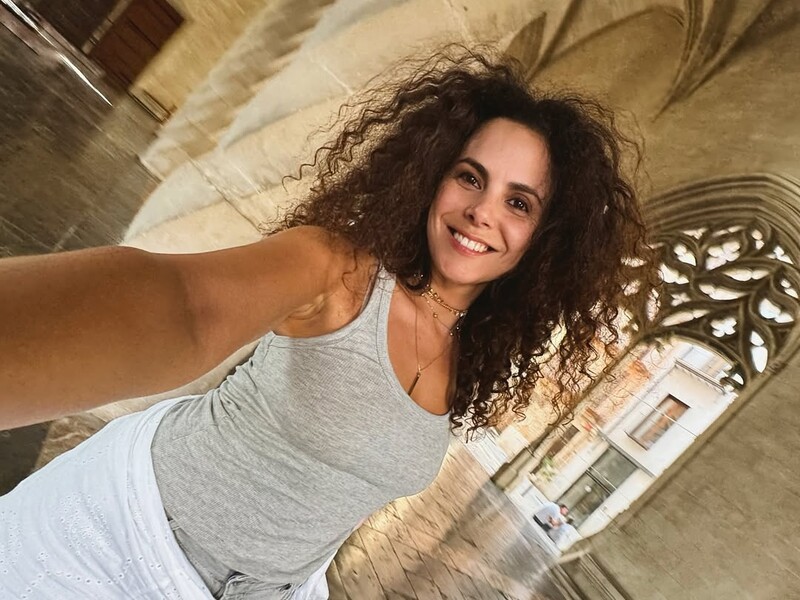 Каменских показала, как носит широкие джинсы