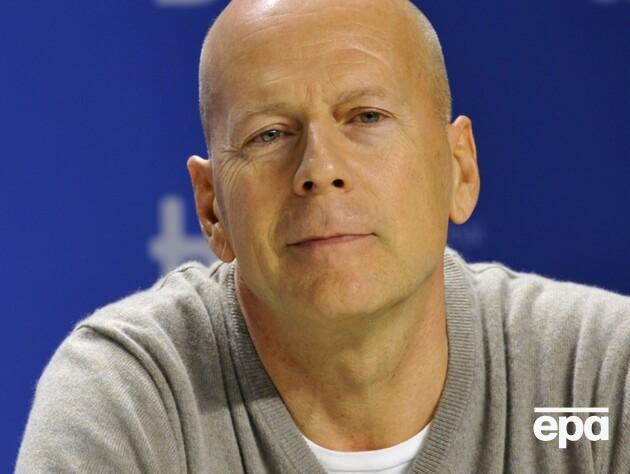 ЗМІ повідомили, що Вілліс більше не може ходити й говорити. Що насправді відбувається з актором