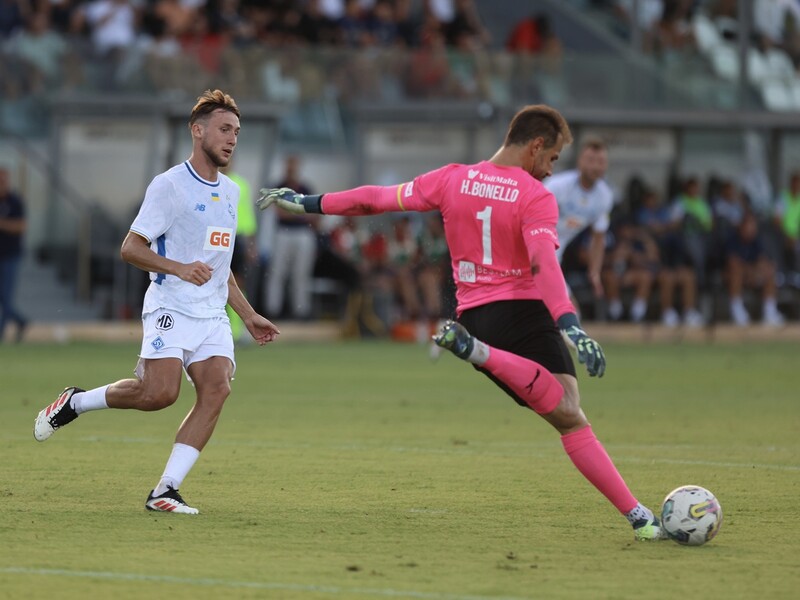 Киевское "Динамо" с разгромной победы стартовало в Лиге чемпионов УЕФА