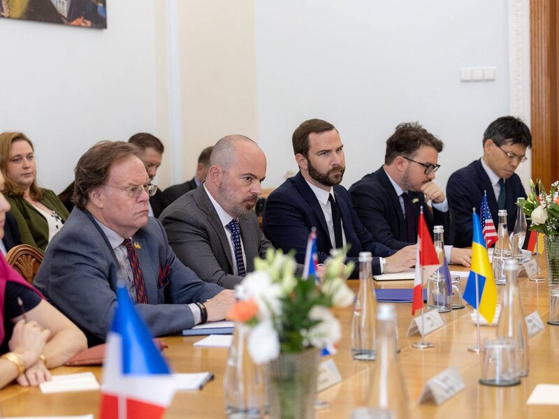 Генпрокурор встретился с представителями G7. Уверяет, что те получили "исчерпывающие ответы"