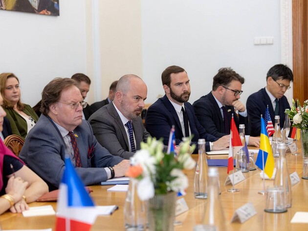 Генпрокурор України зустрівся із представниками G7. Запевняє, що ті дістали 