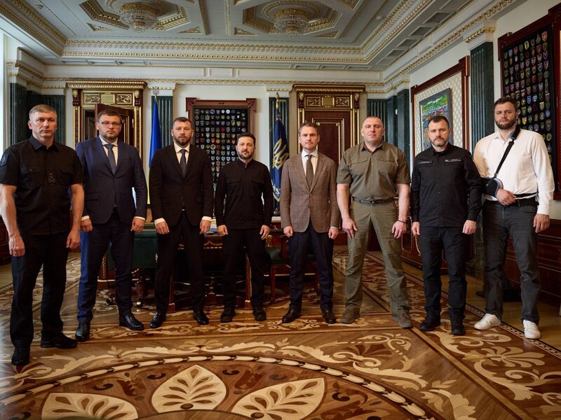 Зеленский после протестов собрал руководителей антикоррупционных и правоохранительных органов. О чем договорились