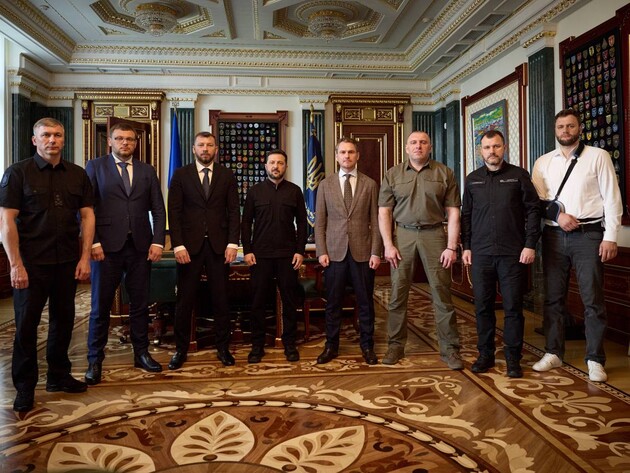 Зеленский после протестов собрал руководителей антикоррупционных и правоохранительных органов. О чем договорились