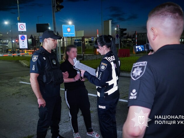 Фінансова піраміда під виглядом збору на дрони. Поліція заявила про екстрадицію шахрайки з ОАЕ в Україну