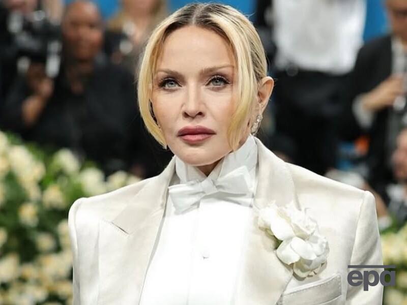 Мадонна выехала из США, чтобы записать долгожданный альбом. Где сейчас певица