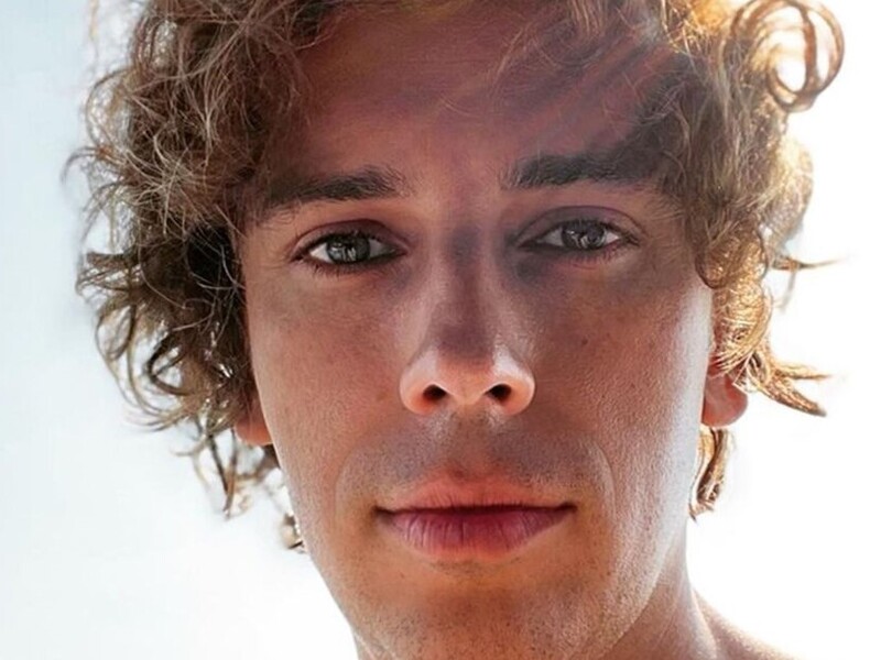 Галкин показал свои свежие фото. Шоумен упомянул жену