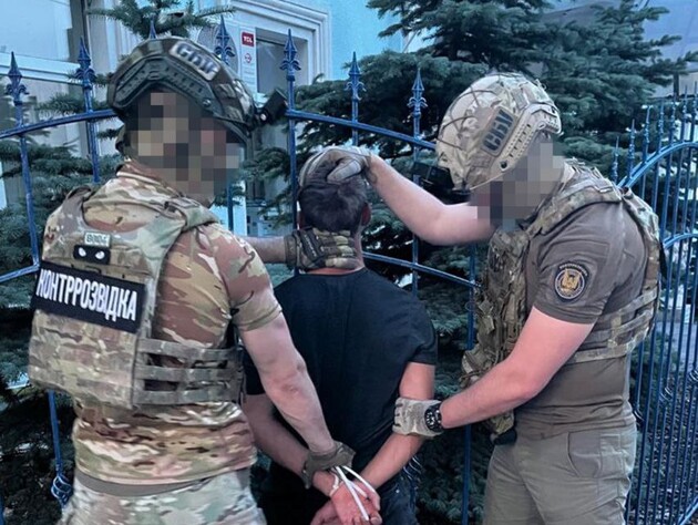 СБУ повідомила, що двоє агентів ФСБ готували подвійний теракт біля ТЦК у Миколаєві 