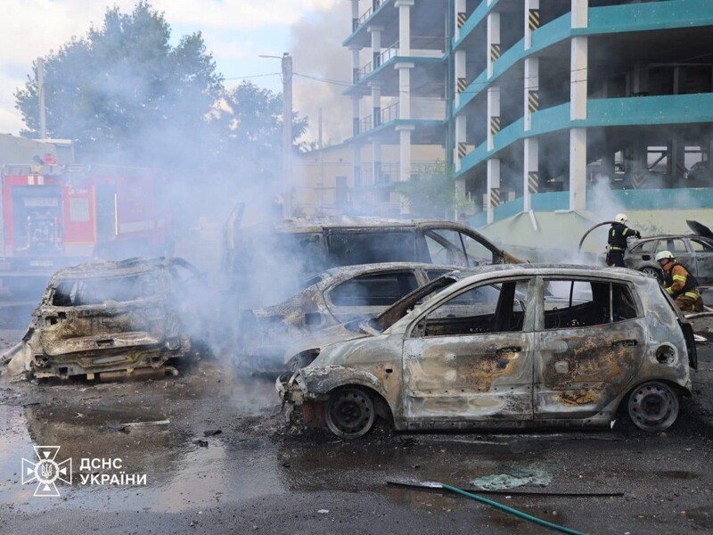 Від удару КАБ по Харкову постраждала дівчинка, якій менше ніж місяць. Кількість поранених зростає. Фото