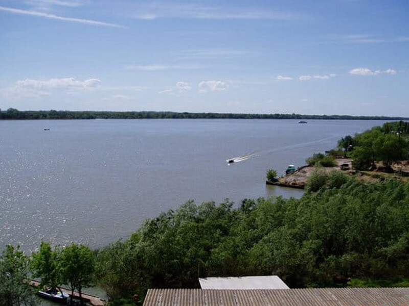 В Одесской области подорвалось судно-земснаряд. Три человека погибли