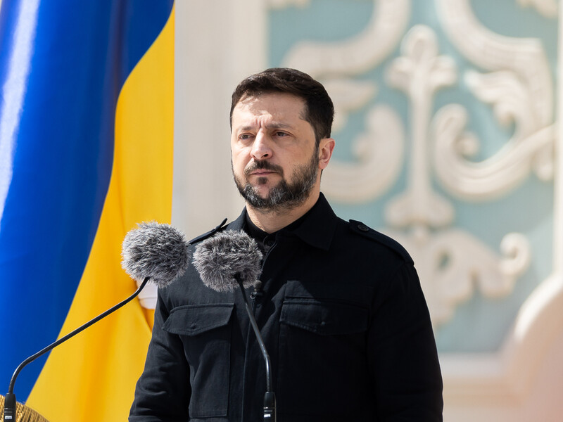 "Люди неравнодушны". Зеленский отреагировал на протесты украинцев по поводу САП и НАБУ