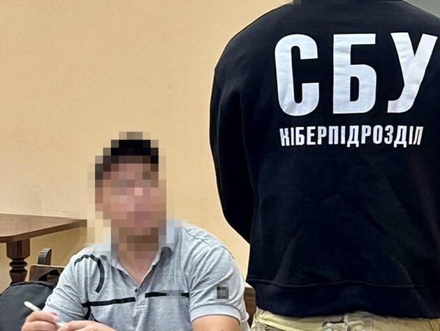 Продавця дитячих візочків із Харкова підозрюють у допомозі окупантам обстрілювати місто – СБУ