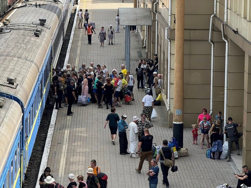 Что будет, если пассажир достал билет с посадкой на одной станции, а сядет на другой. Лайфхак от проводницы