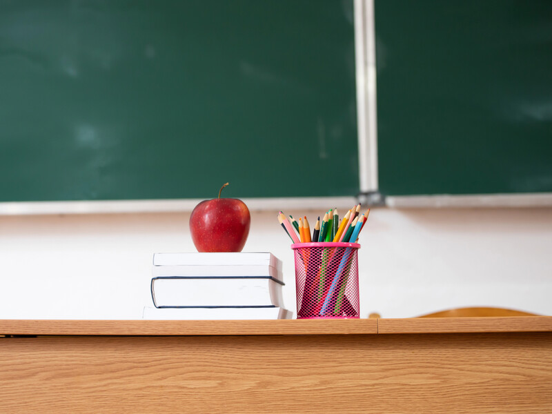 В Черновцах учитель информатики систематически "минировал" школы и садики. Объяснил это просто