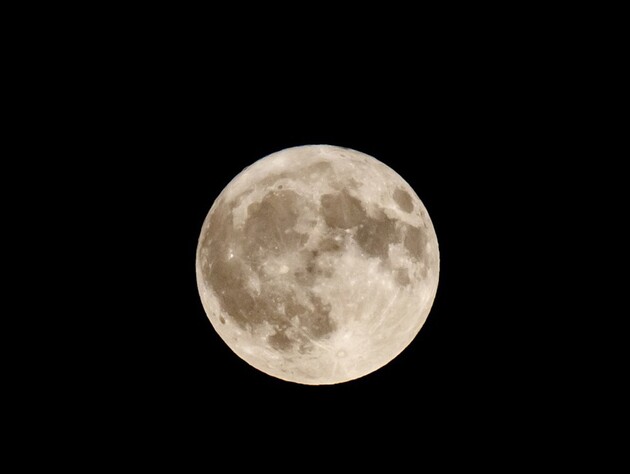 Самый опасный для Земли астероид может столкнуться с Луной. Чем это грозит