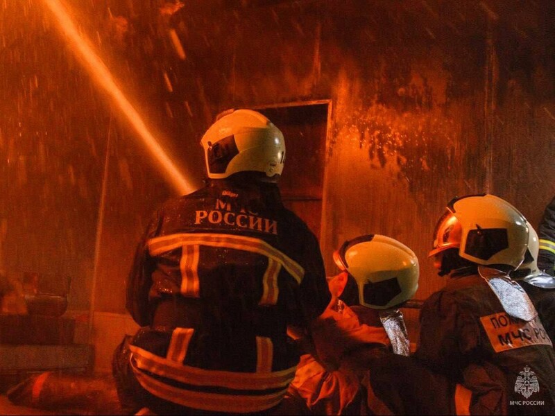 В России дроны атаковали подстанцию, питающую железную дорогу. В аэропортах также ввели ограничения