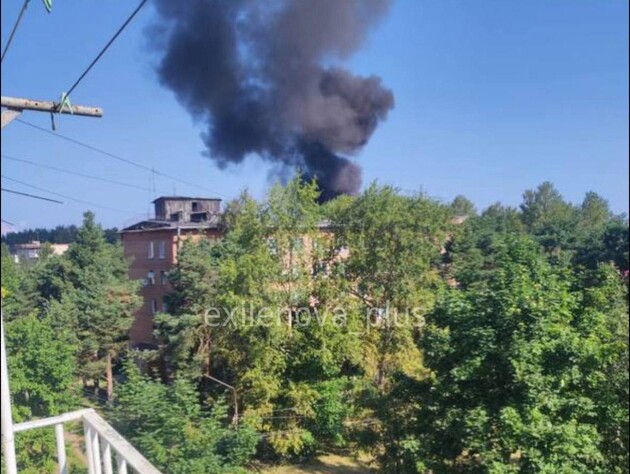 У Ленінградській області РФ заявляють про атаку дронів, скасовано десятки авіарейсів