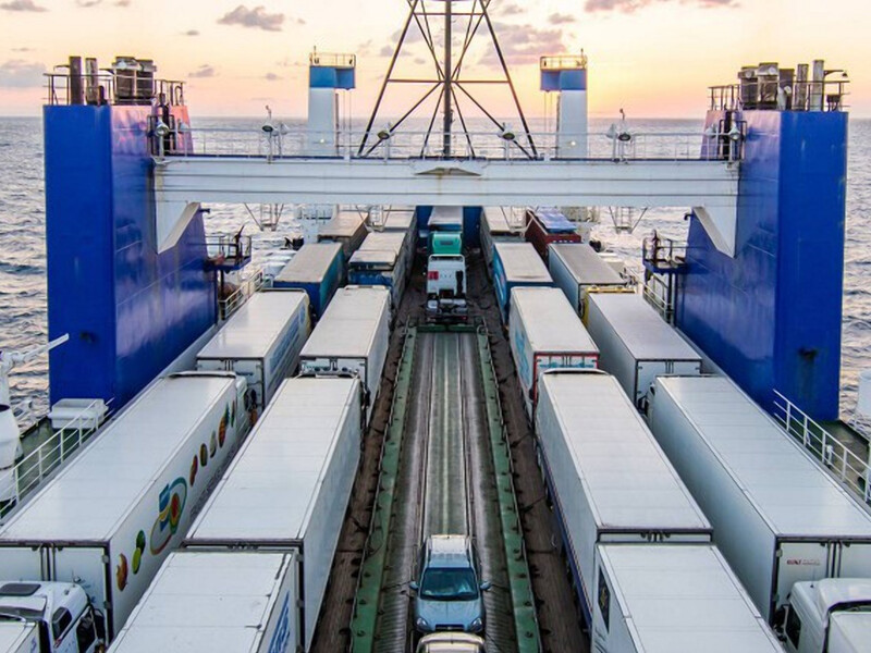 "Очереди, дефицит мест и сокращение флота". Западные санкции усиливают изоляцию Калининграда – СВР