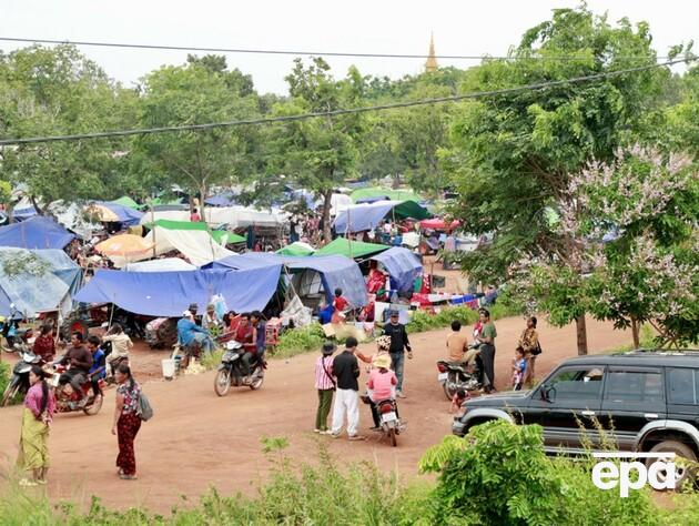 Бої між Таїландом і Камбоджею припинилися через негоду