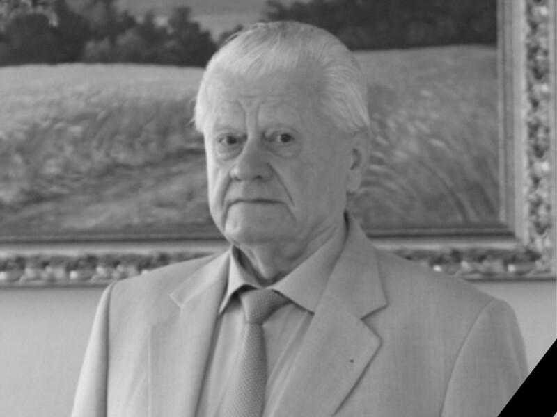 Умер Герой Украины и аграрий из Черниговской области Леонид Яковишин. Он построил себе мавзолей