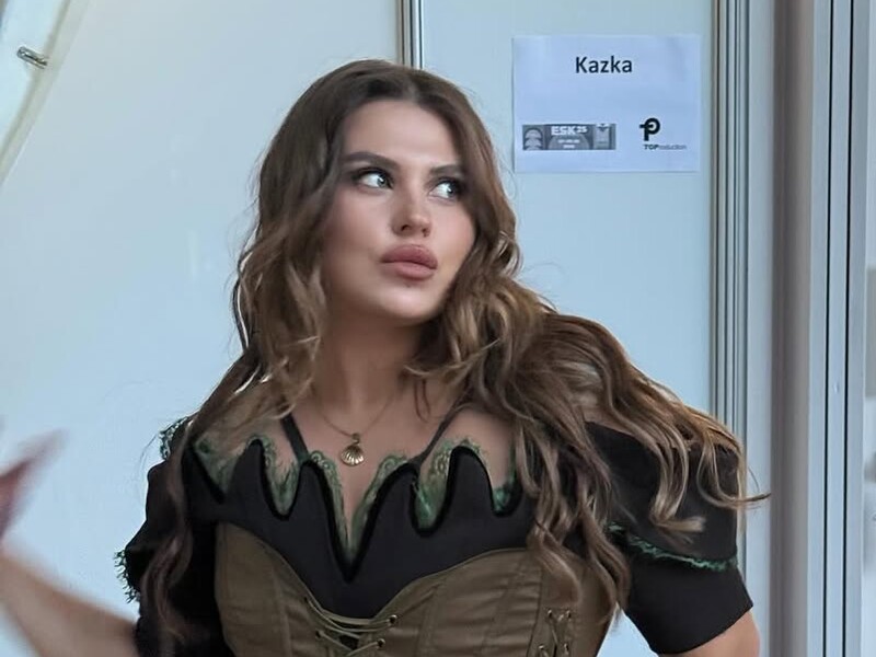 Зарицкая показала пикантные фото без одежды в ванной