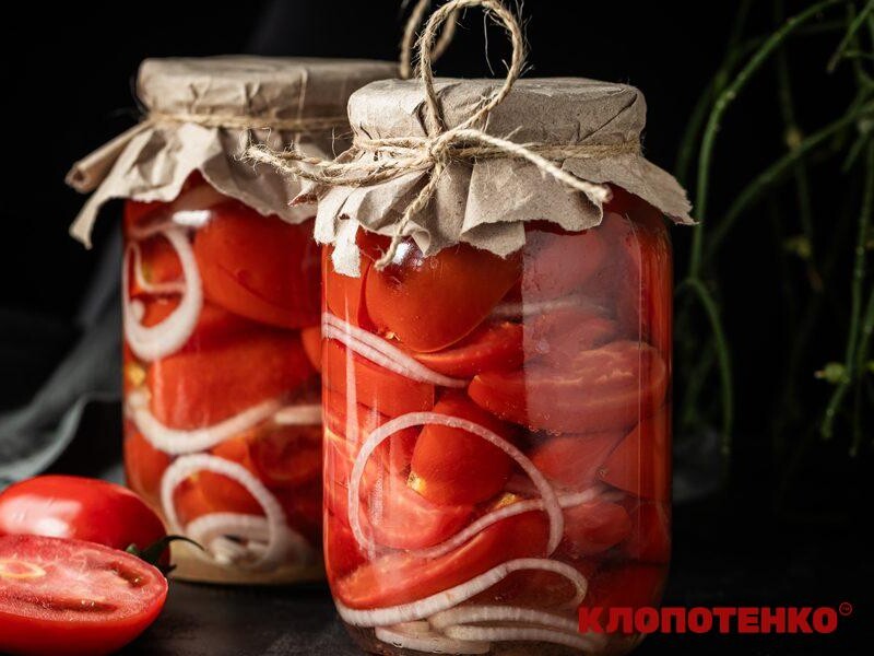 Положите в банку к помидорам это, чтобы получить вкусный салат на зиму