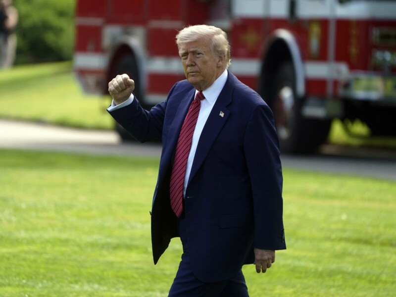 Модернизацию роскошного самолета Трампа оплатили из программы ядерных сил – The New York Times