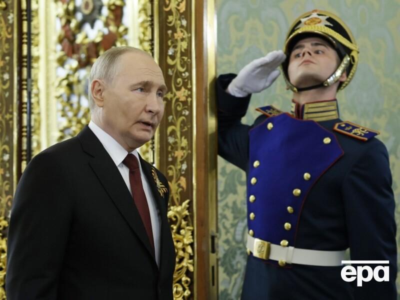 Охорона Путіна носить із собою перехоплювачі дронів. Відео