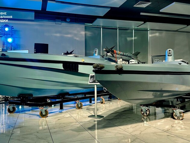 ГУР показав унікальні кадри роботи FPV-дронів у морі. Відео