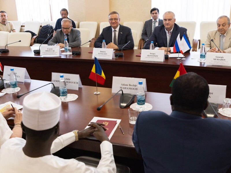 Послы Бурунди, Гвинеи и Чада посетили оккупированный Крым. В МИД Украины и Меджлисе отреагировали