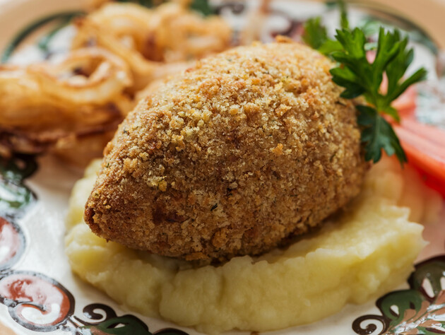 Легкий вариант котлет по-киевски: без возни с филе, а на вкус – очень хороши