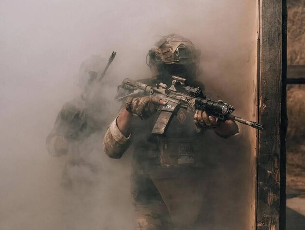 Бойцы ГУР ликвидировали позицию россиян на Тендровской косе и установили там украинский флаг