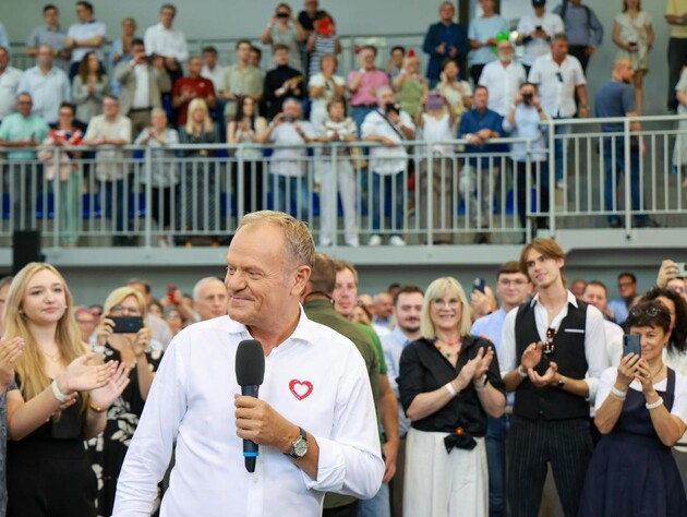Партия премьера Польши Туска лидирует в рейтингах – опрос