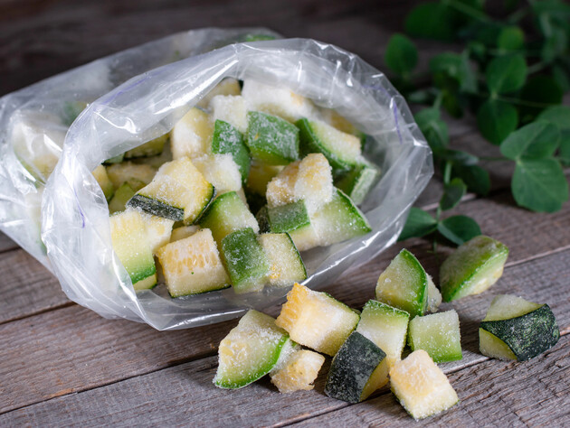 Чтобы не превратились в кашу. Четыре способа удачно заморозить кабачки